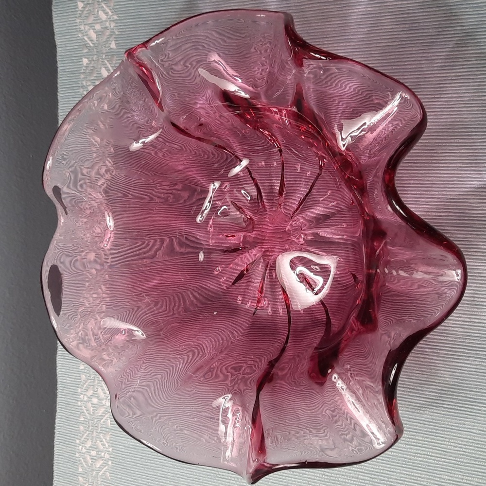 Vintage Cranberry Hand-Blown Glass bowl - Picture 2 of 5